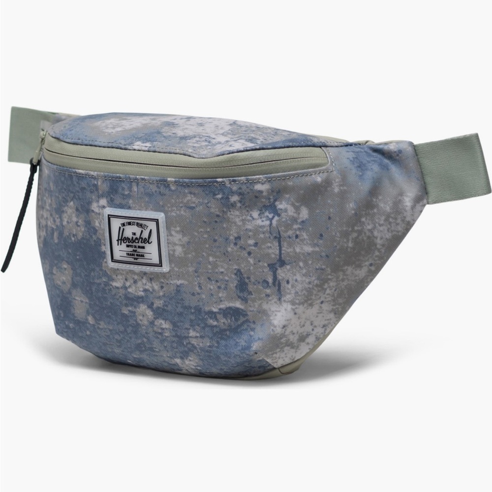 NWOT Herschel Supply Co. Men's Blue Pop Quiz Watercolor Belt Bag